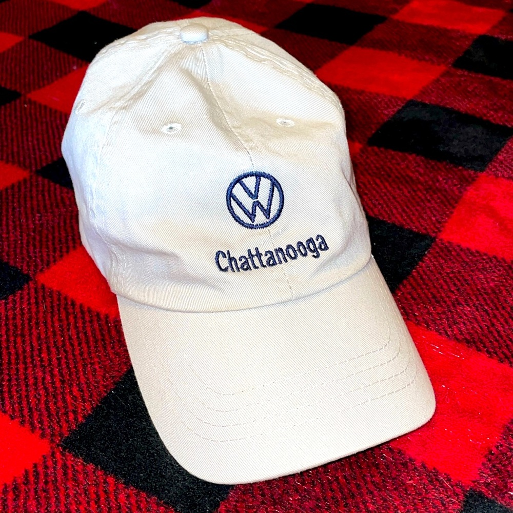 Men’s/women’s a Volkswagen adjustable strap baseball hat!